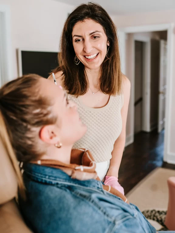 Using dermal filler injections for their anti-aging benefits